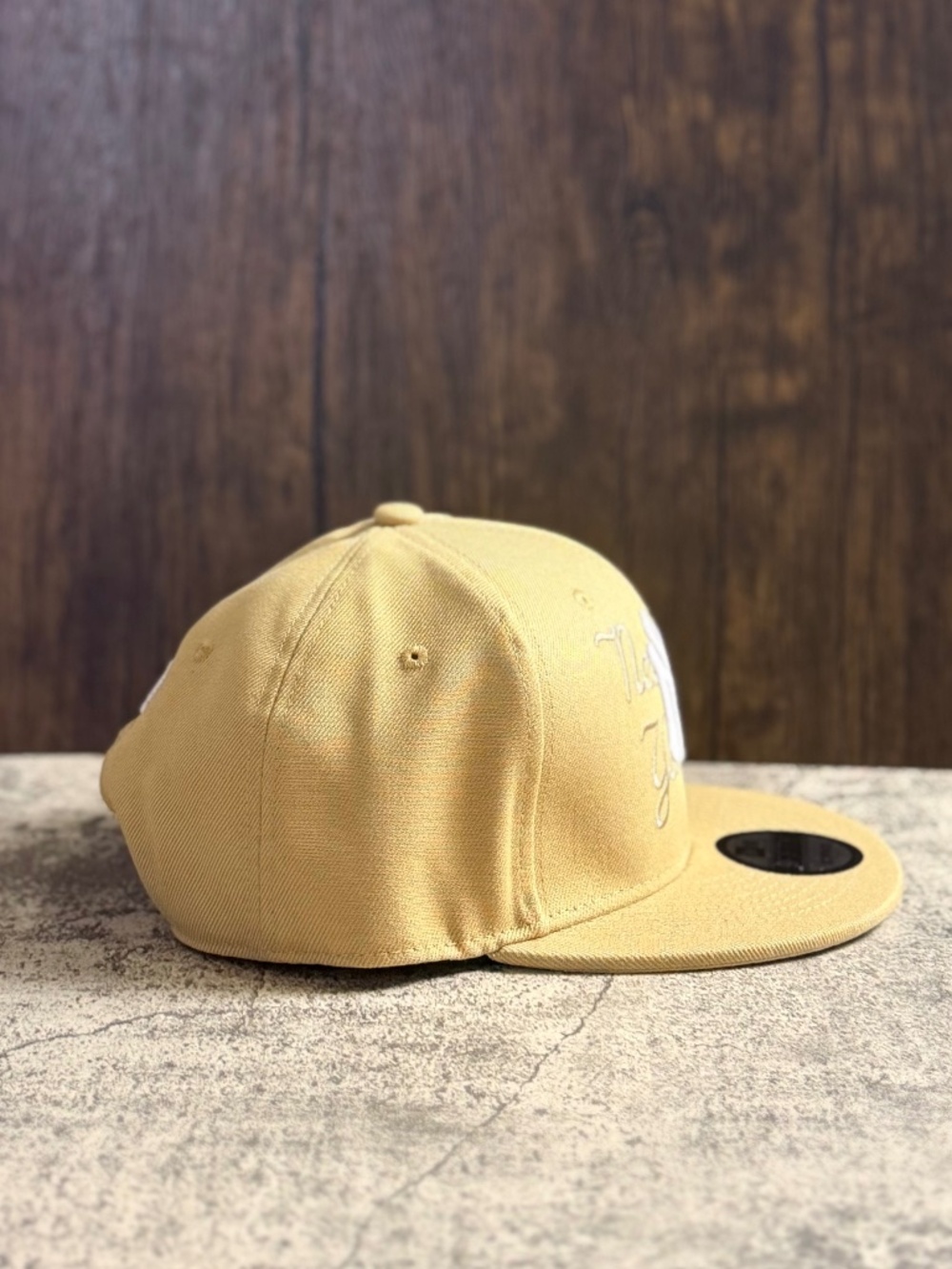 New Era 9FIFTY New York Yankees Tan White Script Snapback Hat OSFA - Picture 2 of 9